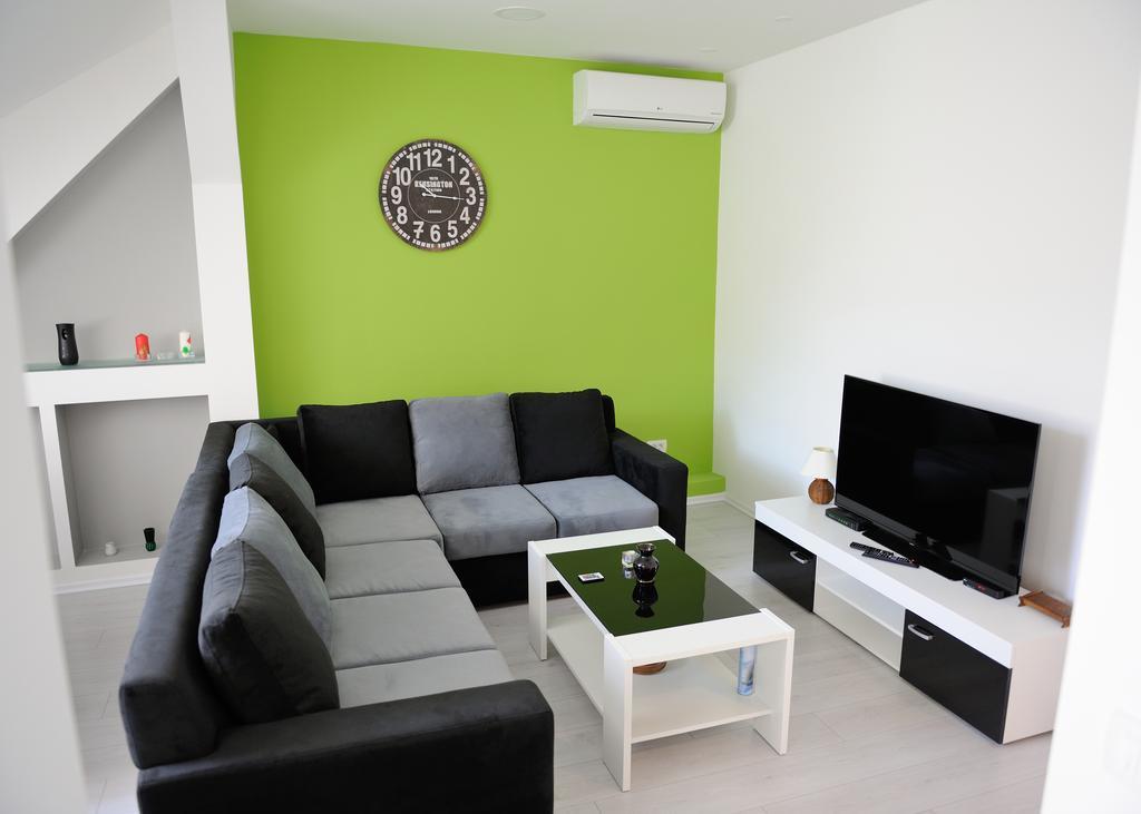 Apartment Vatra SJJ Buitenkant foto