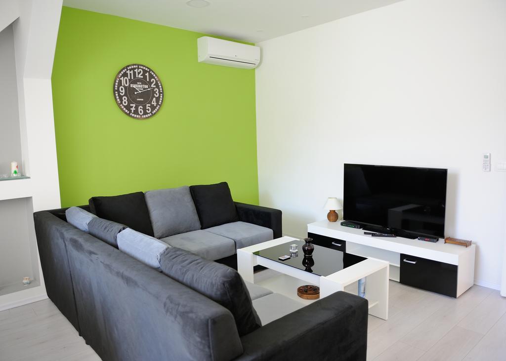 Apartment Vatra SJJ Buitenkant foto